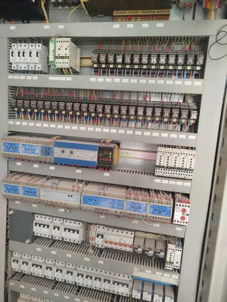 خدمات برق صنعتی|خدمات پیشه و مهارت|ابهر, |دیوار