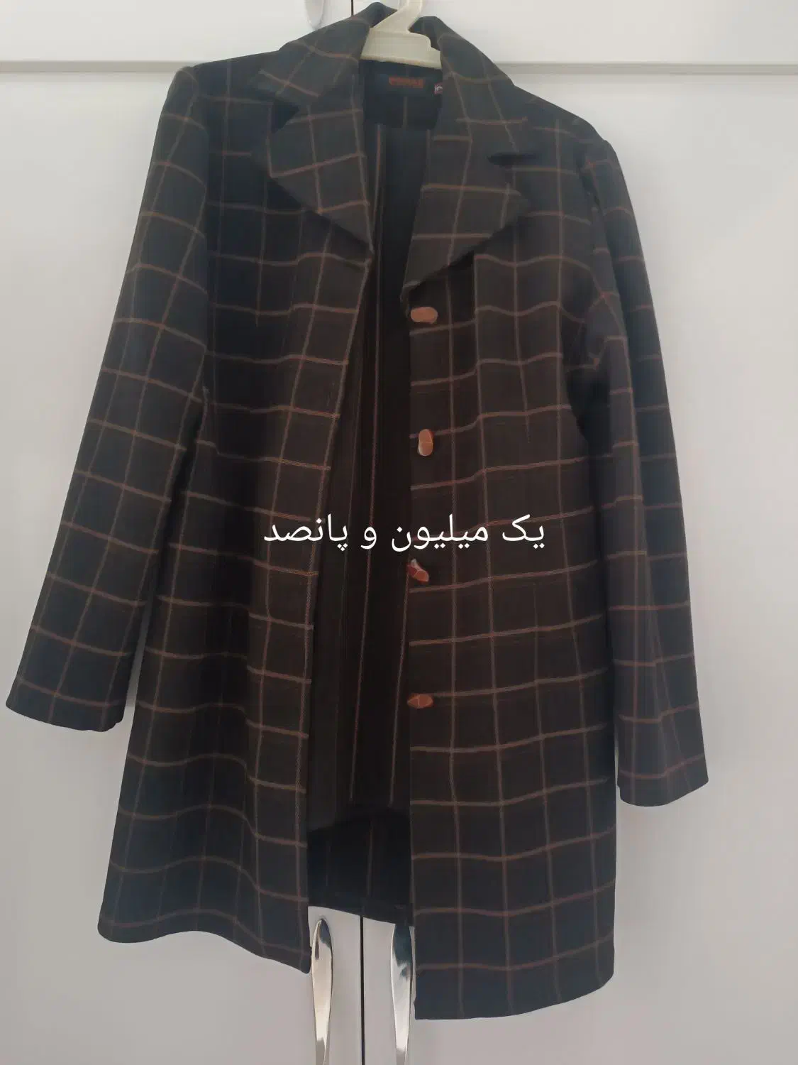 مانتو مجلسی|لباس|تربتحیدریه, مسجد جامع|دیوار