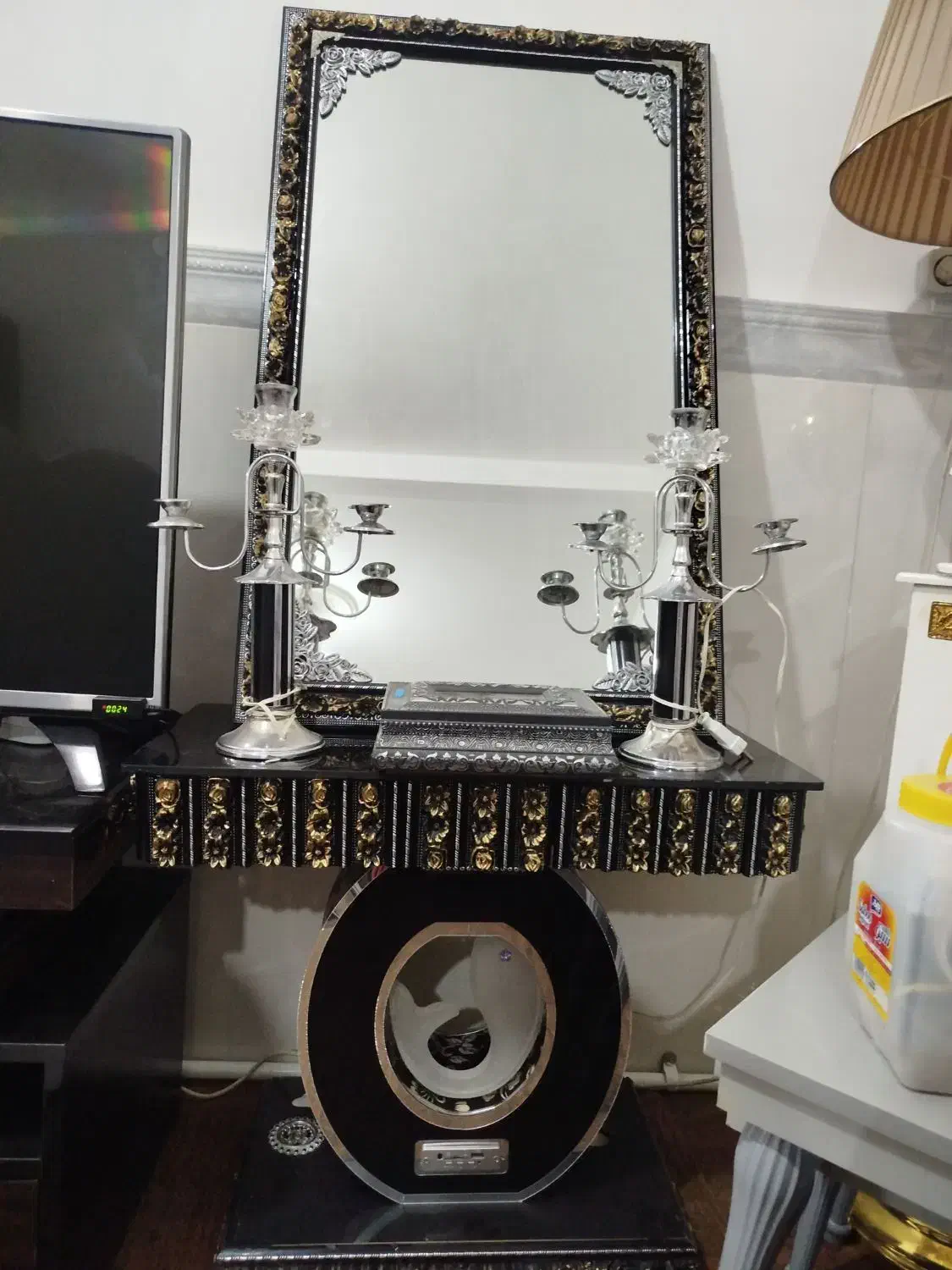 آینه و شمعدان|آینه|گلستان (تهران), |دیوار