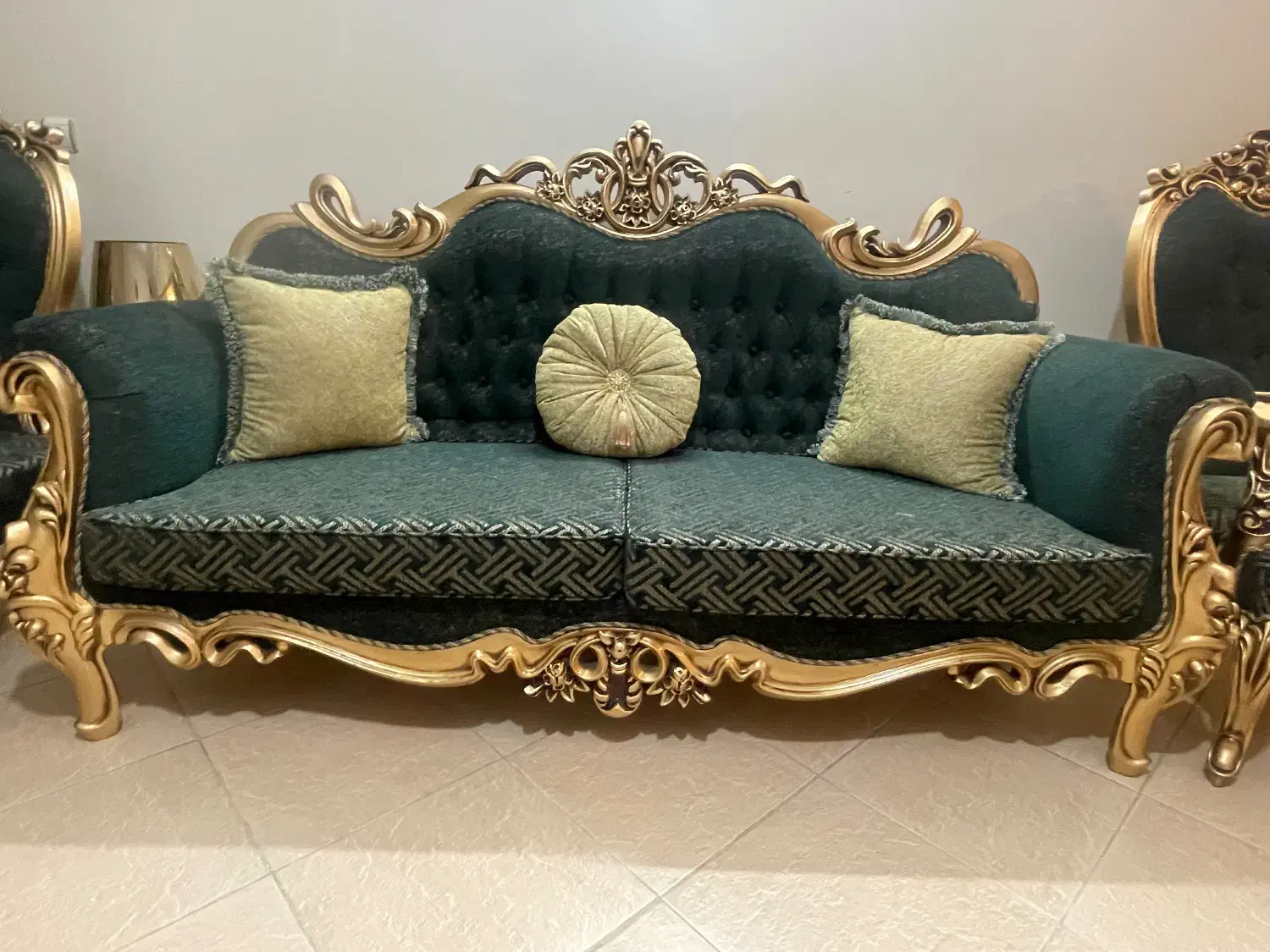 مبل سلطنتی نو|مبلمان خانگی و میز عسلی|اصفهان, برازنده|دیوار