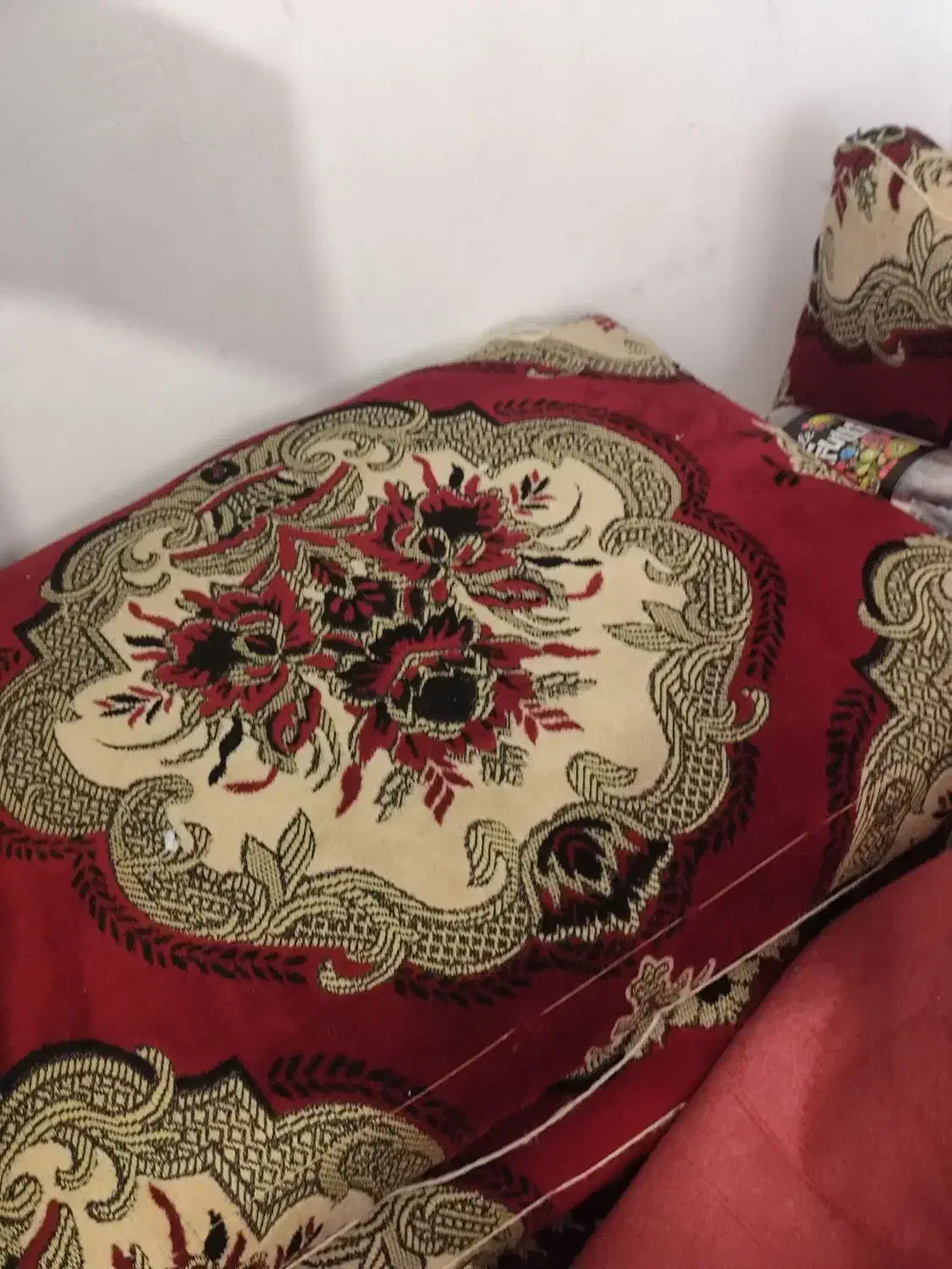 پشتی نو نو سالم|پشتی|داراب, |دیوار