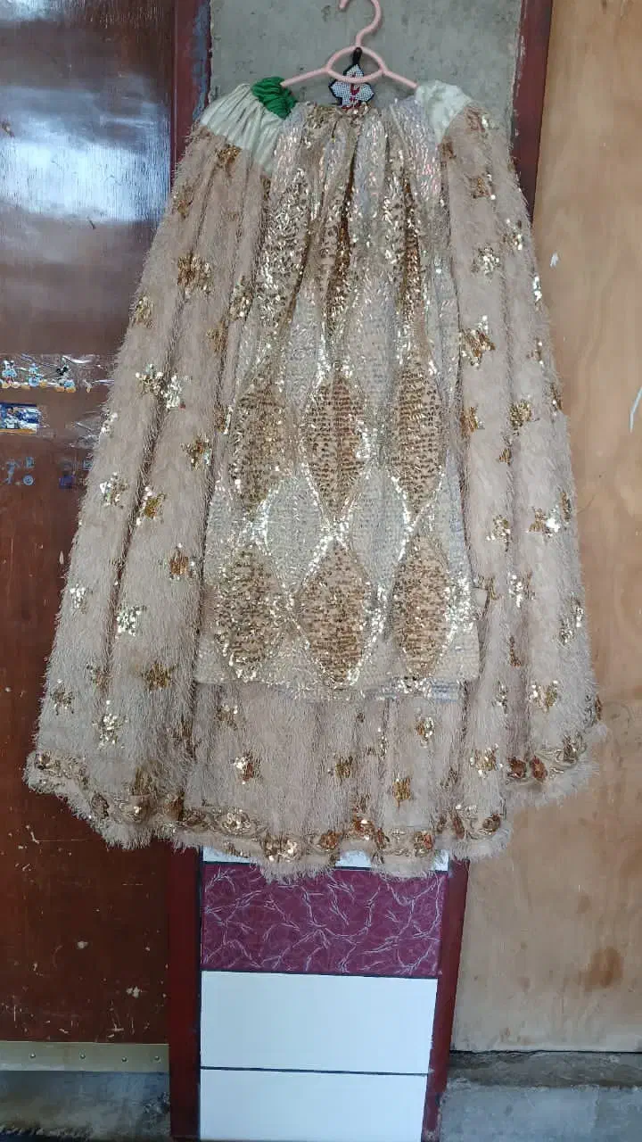 لباس شیرازی|لباس|فارسان, |دیوار