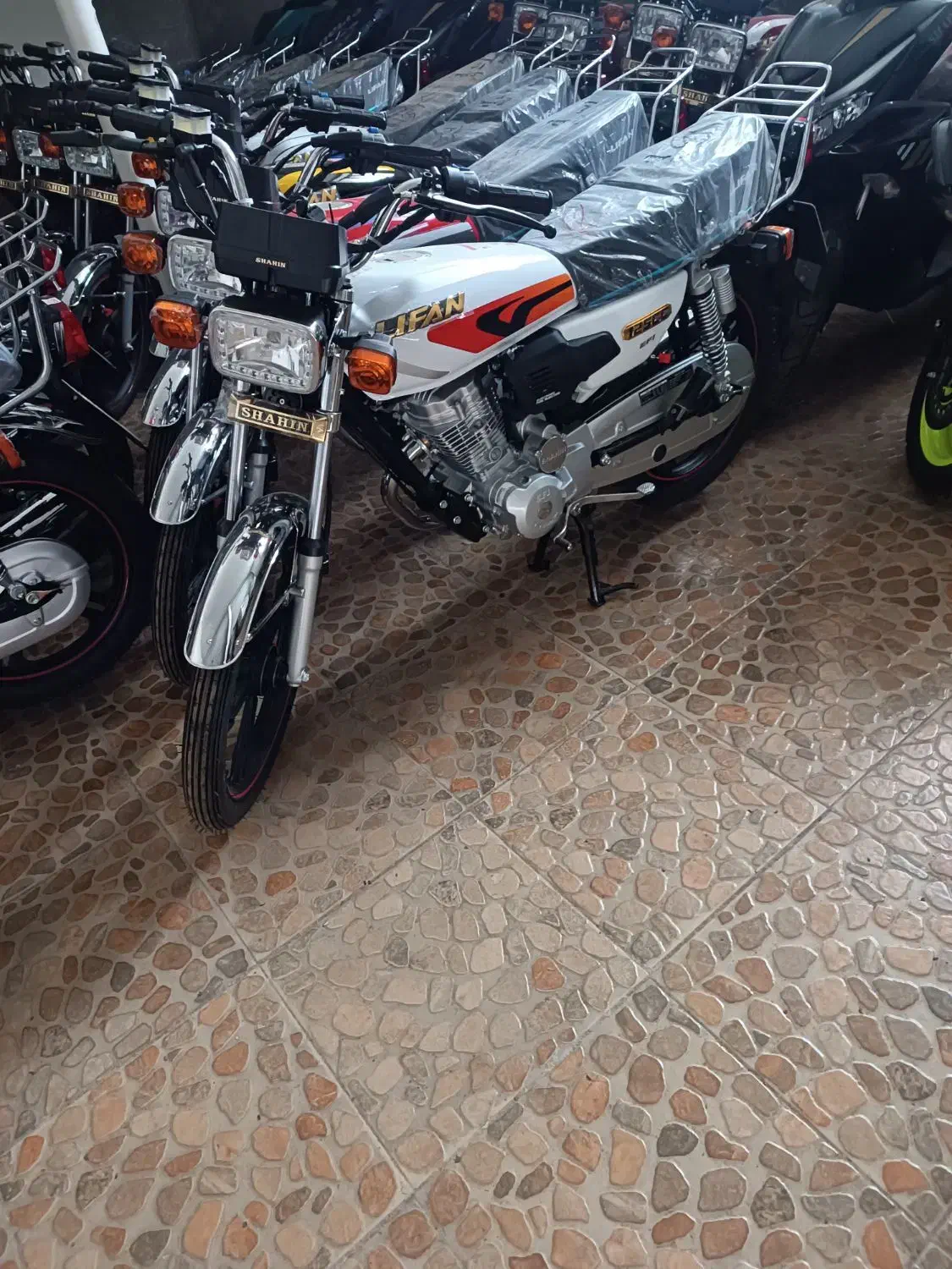 لیفان ۲۰۰ اقساط|موتورسیکلت|سنندج, |دیوار