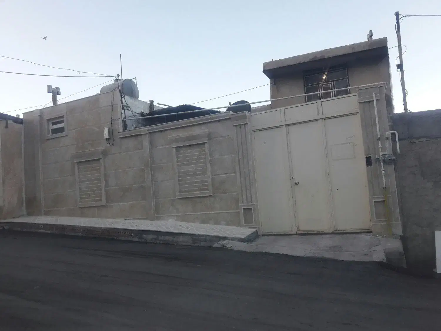 خانه ویلایی حیاط دار...|اجارهٔ خانه و ویلا|ایوان, |دیوار