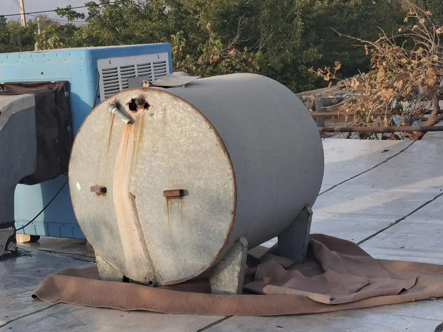 تانک آب|کولر آبی|لنجان, |دیوار