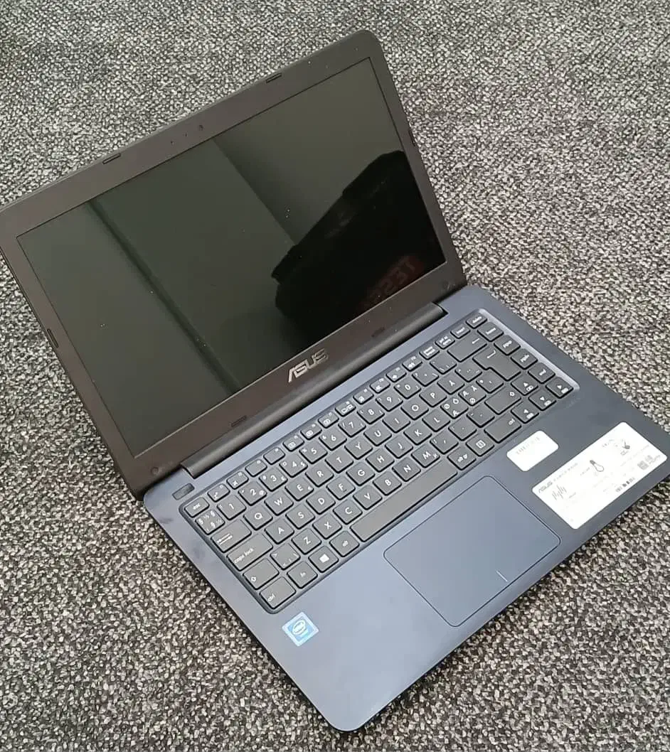 ASUS R417M|رایانه همراه|شیراز, شهرک والفجر|دیوار