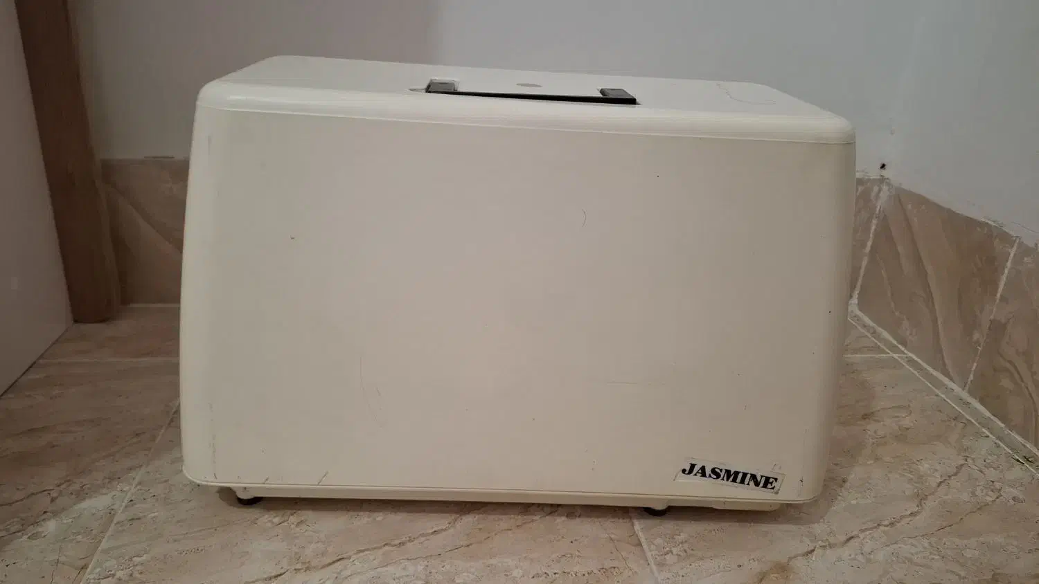 چرخ خیاطی کاچیران|چرخ خیاطی و ریسندگی|صدرا-فارس, فاز ۱|دیوار