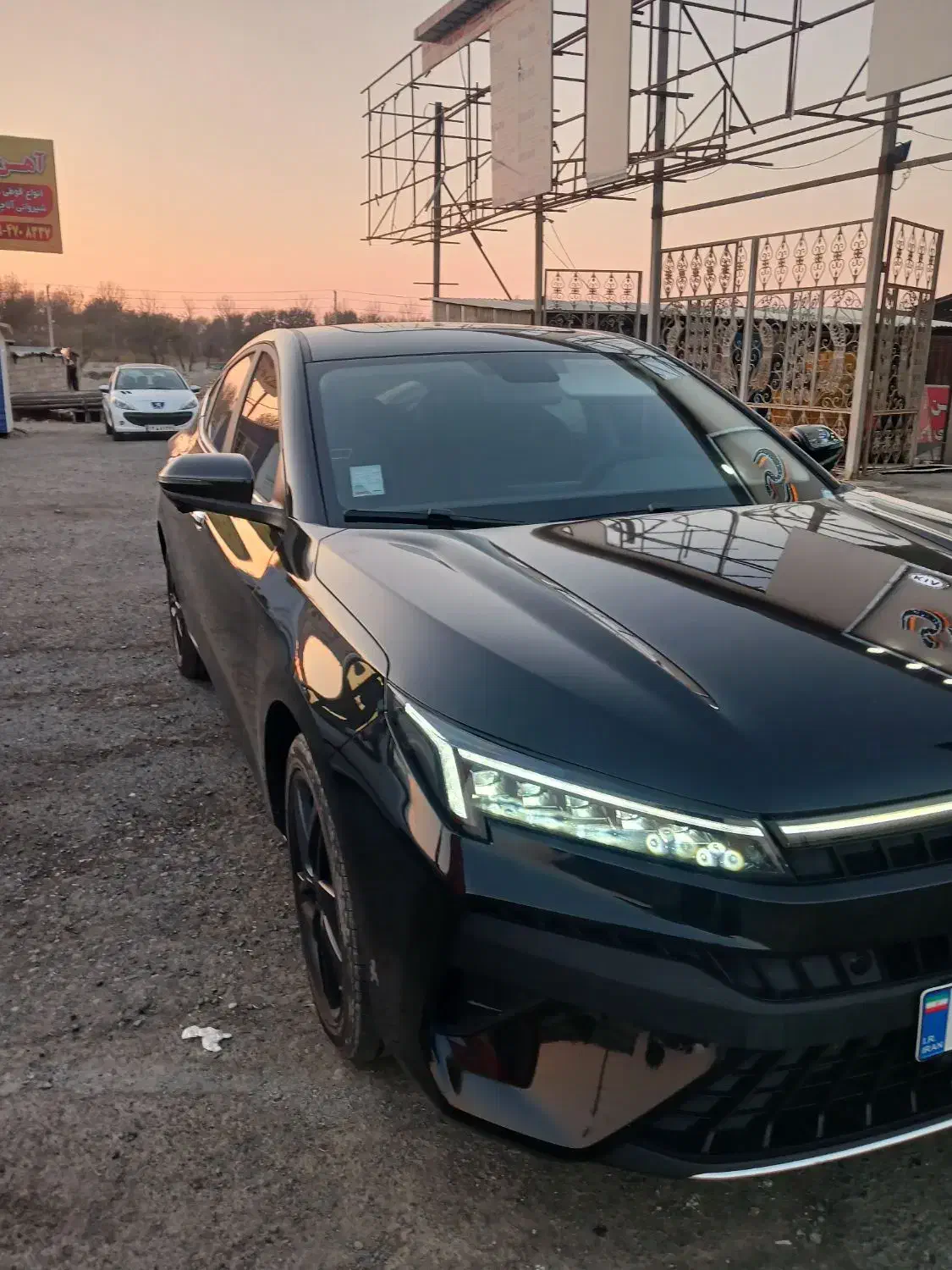 کی ام سی j7 1403 بیرنگ.|خودرو سواری و وانت|اندیشه, اندیشه فاز ۱|دیوار