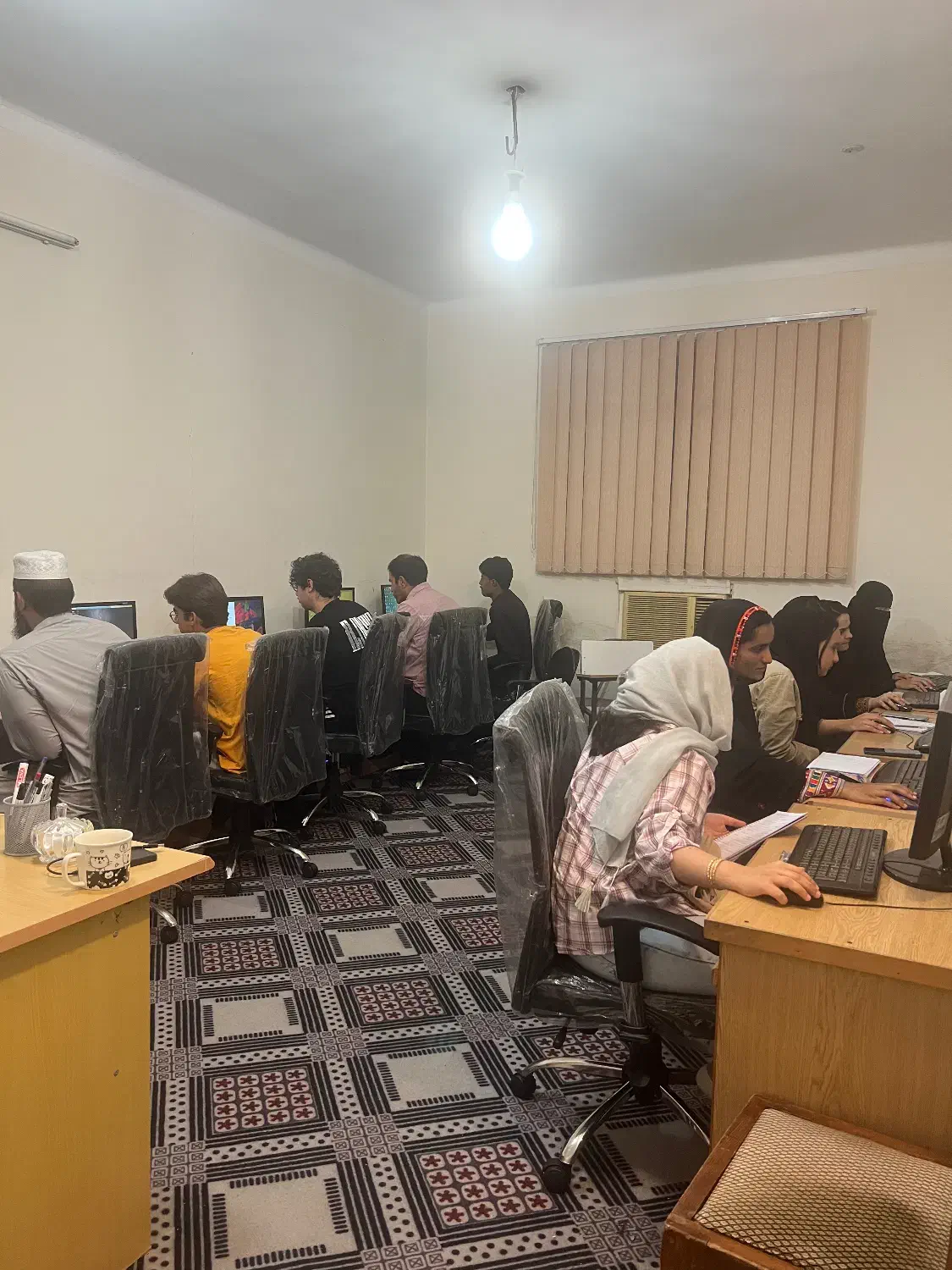 برگزاری کلاس های کامپیوتر و حسابداری همه سنین|خدمات آموزشی|چابهار, |دیوار