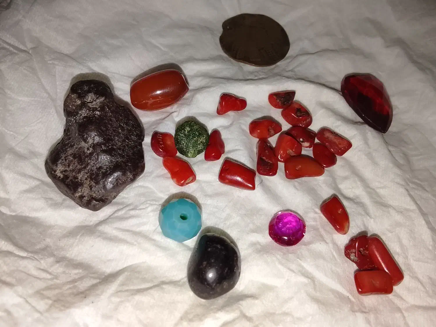 فروش سنگها مرجان بسیار قدیمی  زمرد وغیره|کلکسیون و سرگرمی|بندرعباس, |دیوار