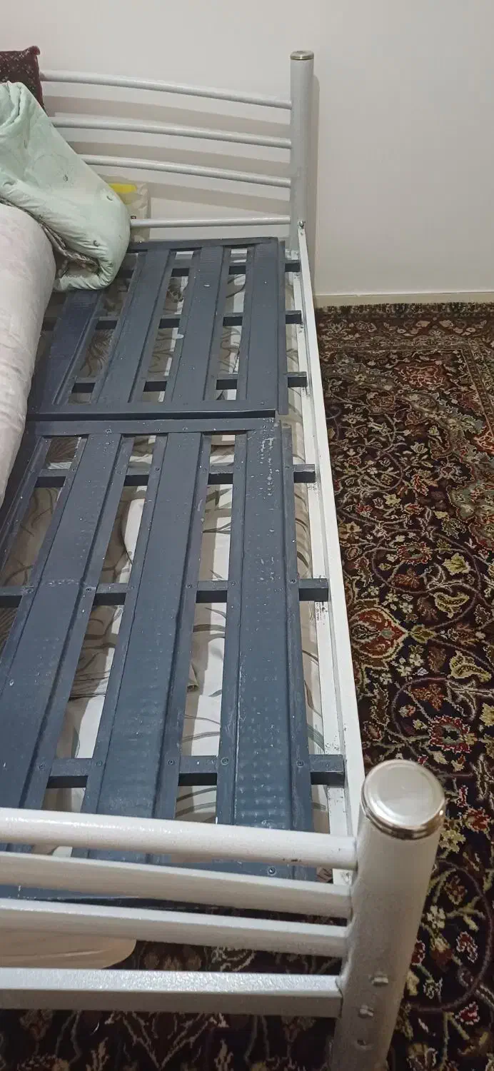 تخت فلزی دو نفره|تخت و سرویس خواب|اندیشه, اندیشه فاز ۴|دیوار