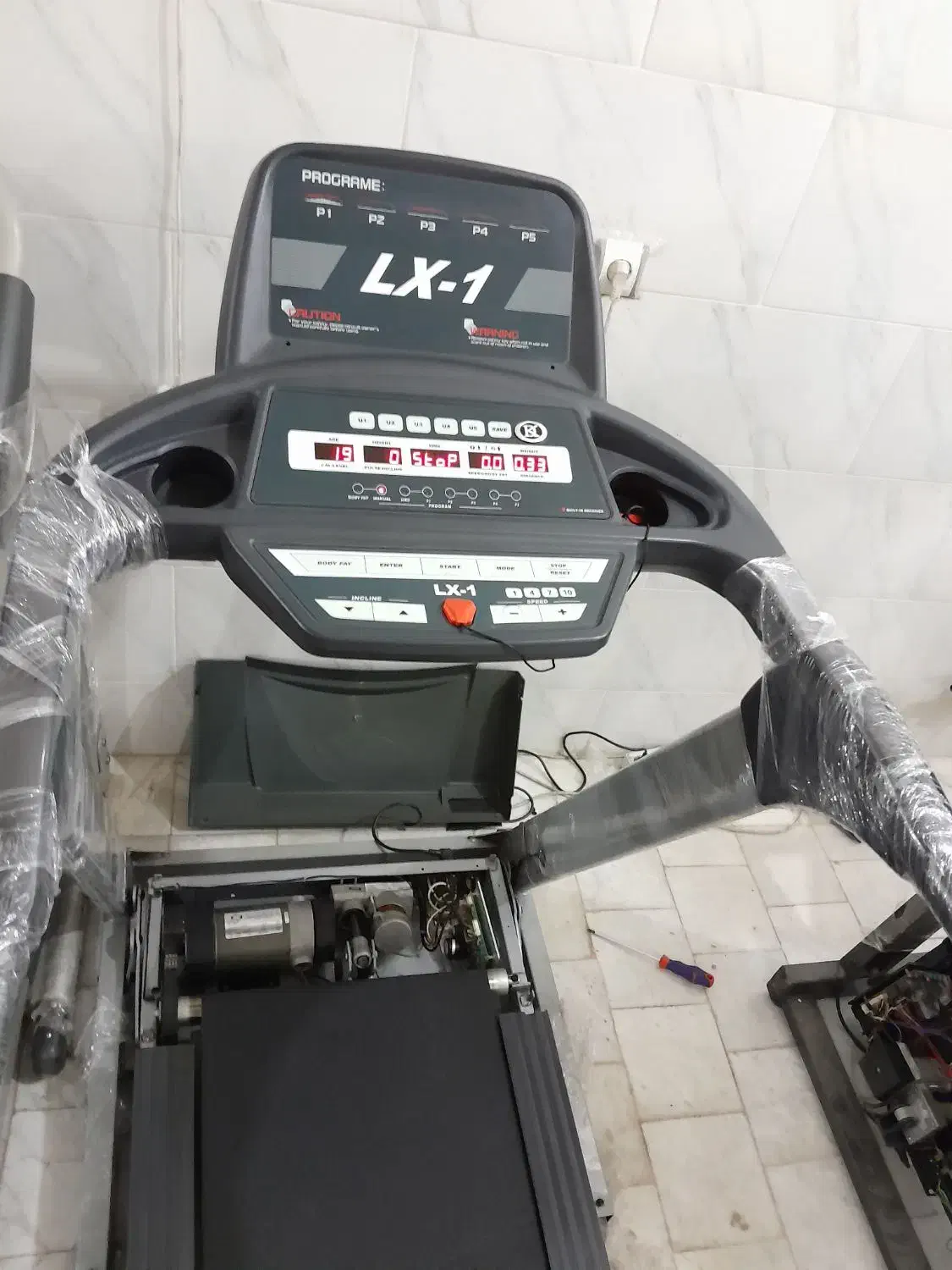 تردمیل کره ای برند دی کی سیتی دست دو (۴ماهه)|تجهیزات ورزشی|یزد, |دیوار