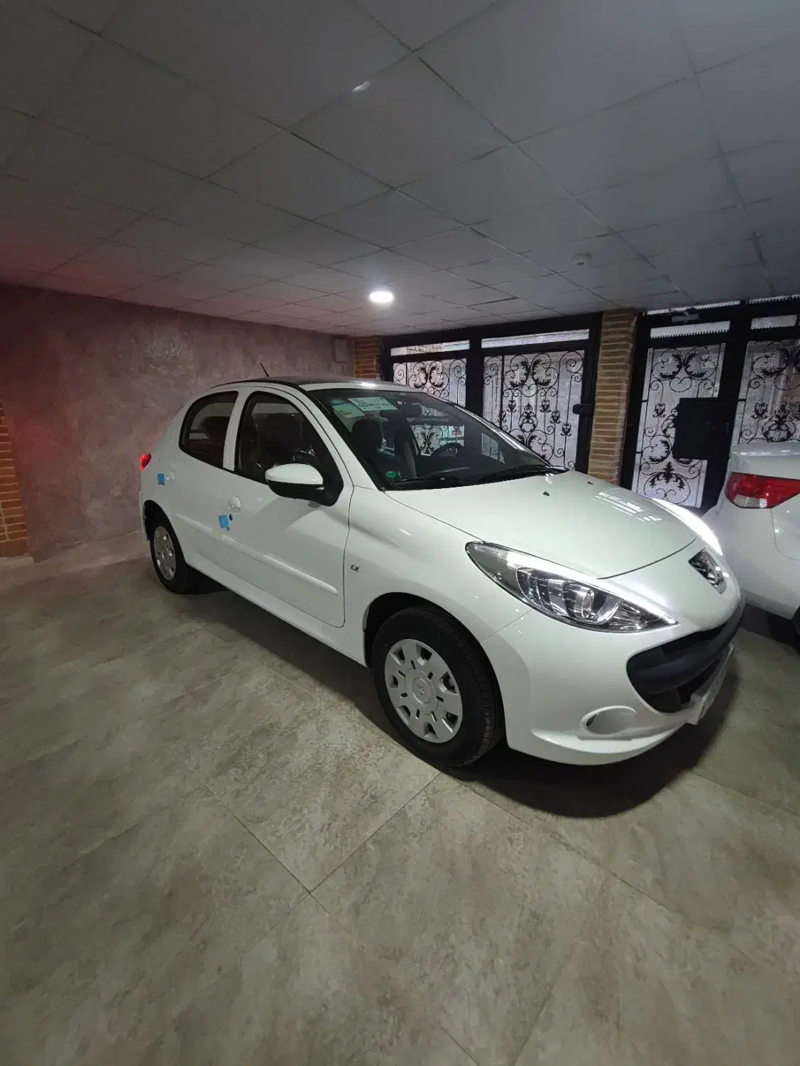 207tu5p|خودرو سواری و وانت|خرمآباد, |دیوار