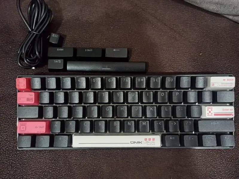 کیبورد گیمینگ مکانیکال ، با ار جی بی و سوییچ قرمز|قطعات و لوازم جانبی رایانه|بوشهر, |دیوار