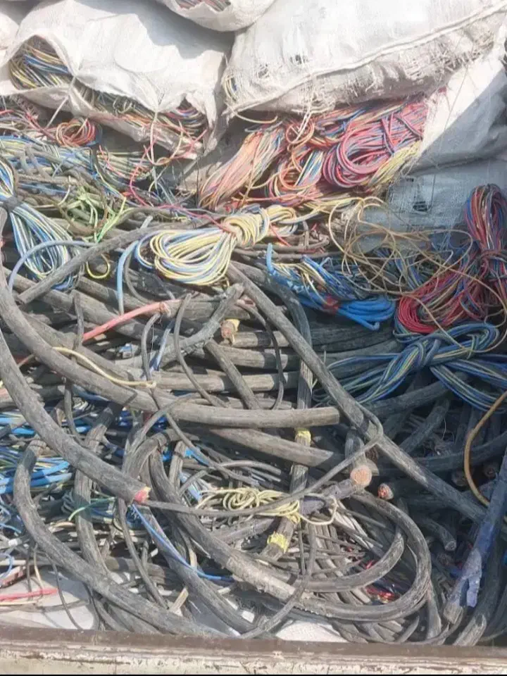 خرید ضایعات آهن مس برنج آلمینیوم در سراسر مشهد|عمدهفروشی|مشهد, شاهد (شهرک غرب)|دیوار