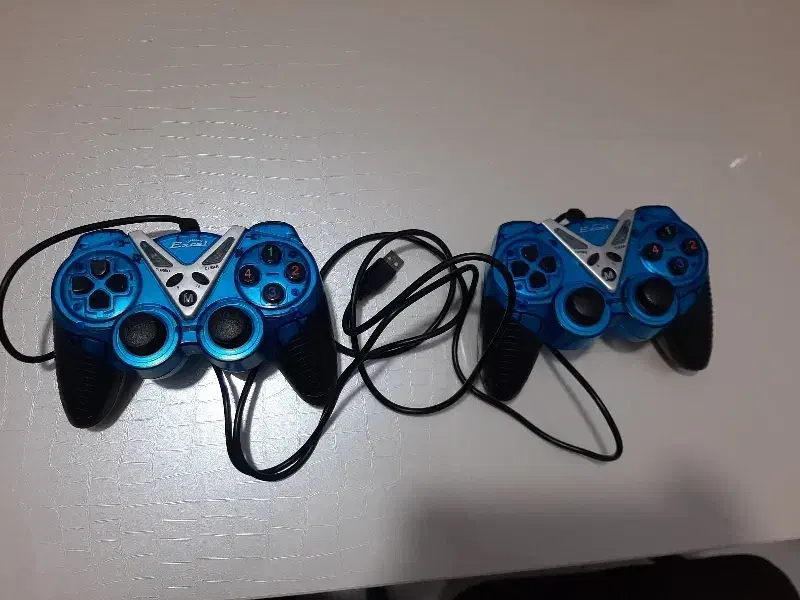 دسته بازی دوتایی|کنسول، بازی ویدئویی و آنلاین|قم, زنبیل آباد|دیوار