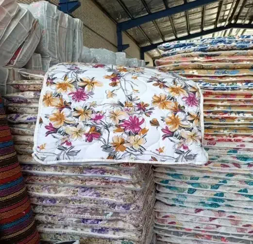 فروش عمده تشک مسافرتی|رختخواب، بالش، پتو|خور (اصفهان), |دیوار