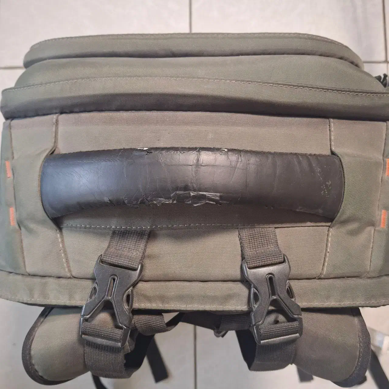 کوله عکاسی بنرو (اصل)|دوربین عکاسی و فیلم‌برداری|تهران, فردوس|دیوار