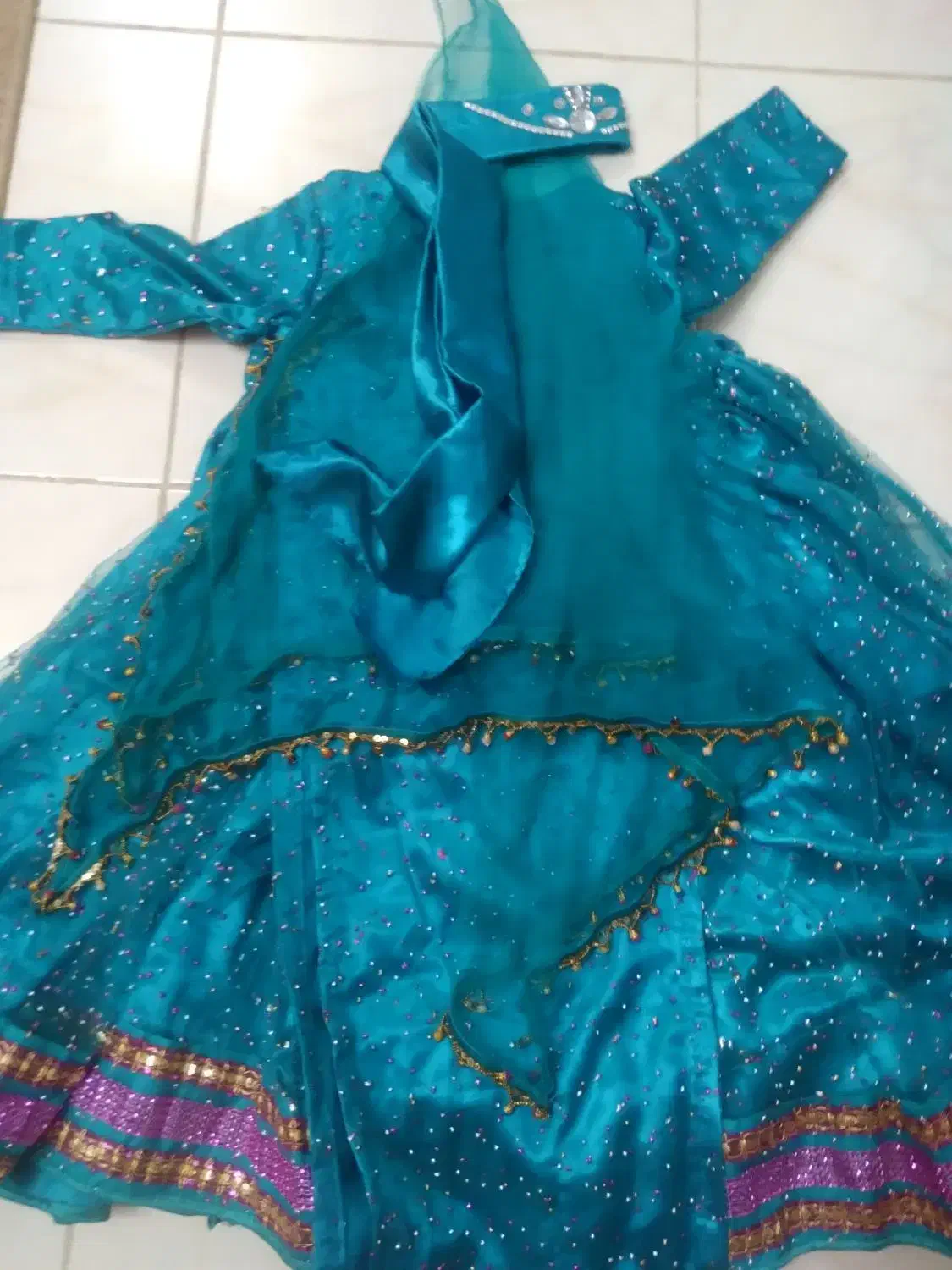 لباس محلی بچگانه|لباس|شیراز, غدیر جنوبی|دیوار