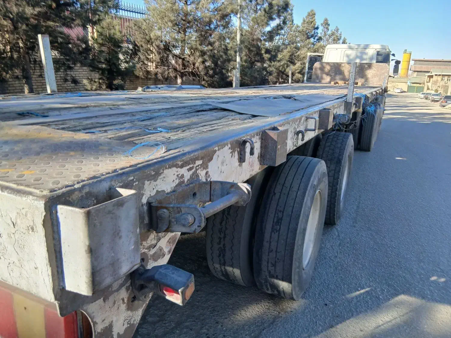 کفی|خودرو سنگین|اسفرورین, |دیوار