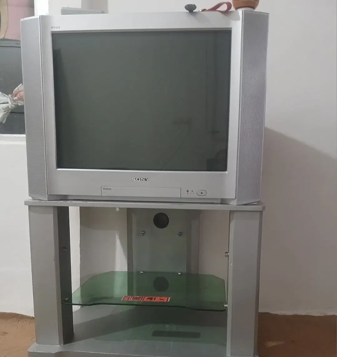 تلویزیون در حد نو سالم|تلویزیون و پروژکتور|تاکستان, |دیوار