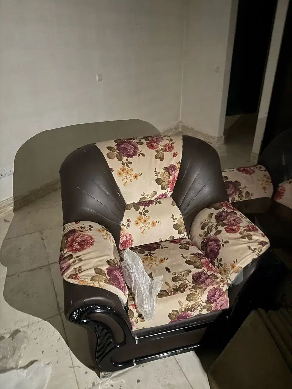 مبل ۷نفره|مبلمان خانگی و میز عسلی|مراغه, |دیوار