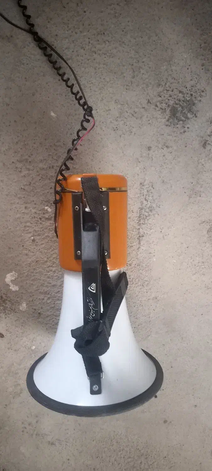 بلند گوه|آلات موسیقی|ایوان, |دیوار