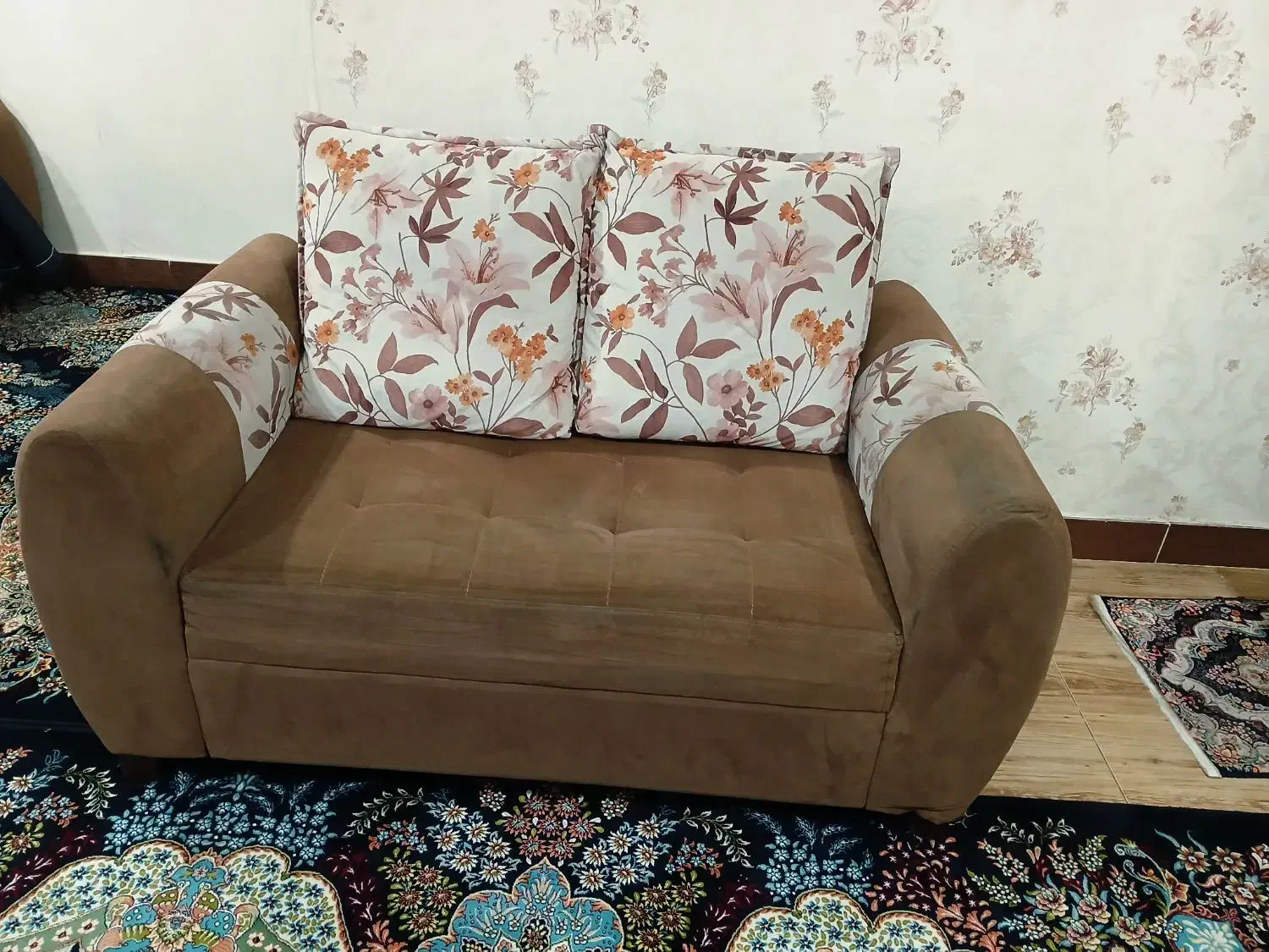 مبلمان هفت نفره|مبلمان خانگی و میز عسلی|رشت, جماران|دیوار