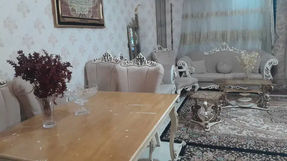 میل 7نفره و میز نهارخوری 6نفره|مبلمان خانگی و میز عسلی|رشت, نظری|دیوار