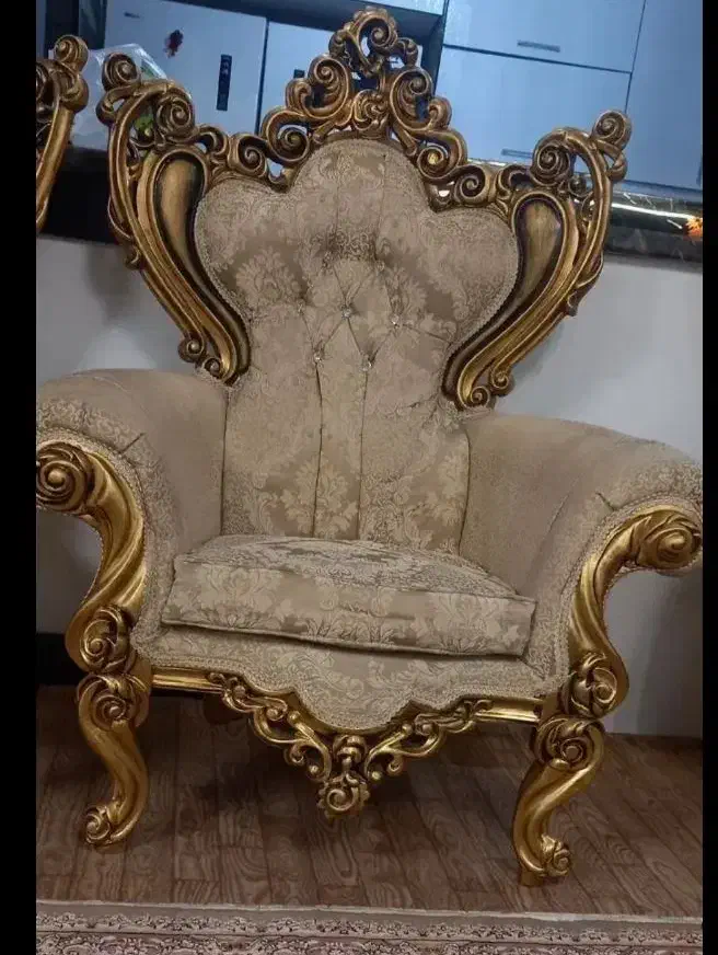 مبل سلطنتی  ۹ نفر با میز وعسلی|مبلمان خانگی و میز عسلی|بروجرد, |دیوار