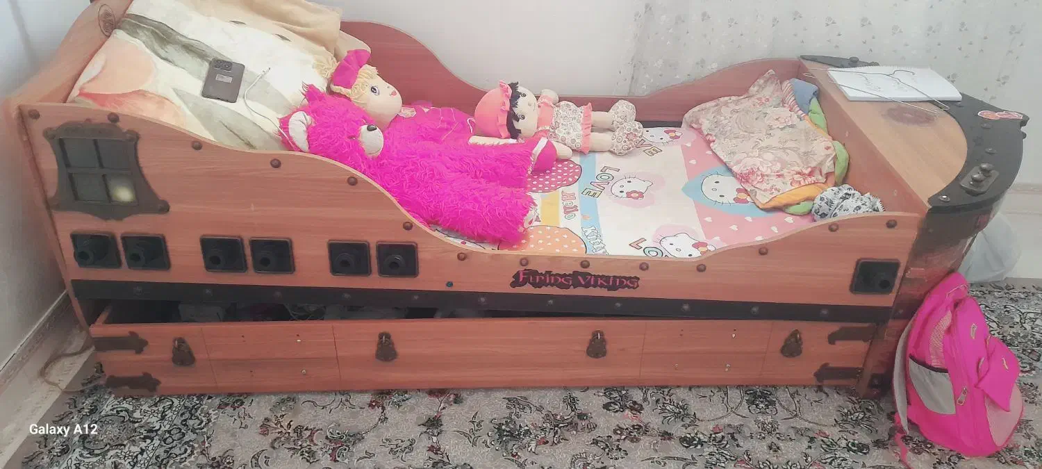 تخت خواب یک نفره|تخت و سرویس خواب|شهرکرد, |دیوار