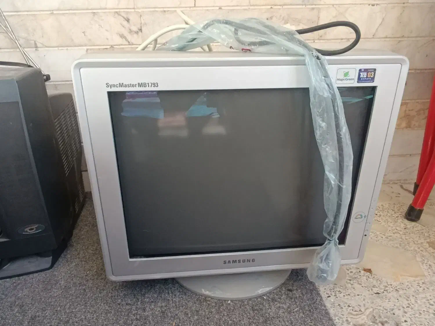 فروش مانیتور رومیزی|قطعات و لوازم جانبی رایانه|زنجان, |دیوار