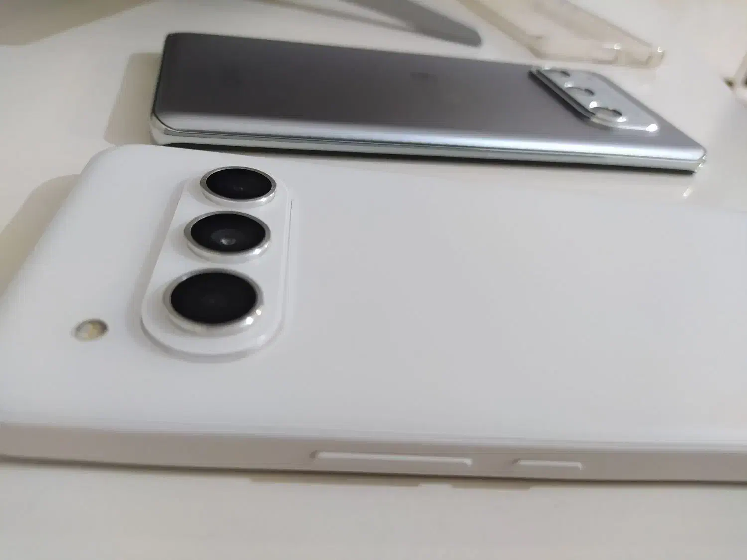 داریا 2 لایت|موبایل|قم, نیروگاه|دیوار