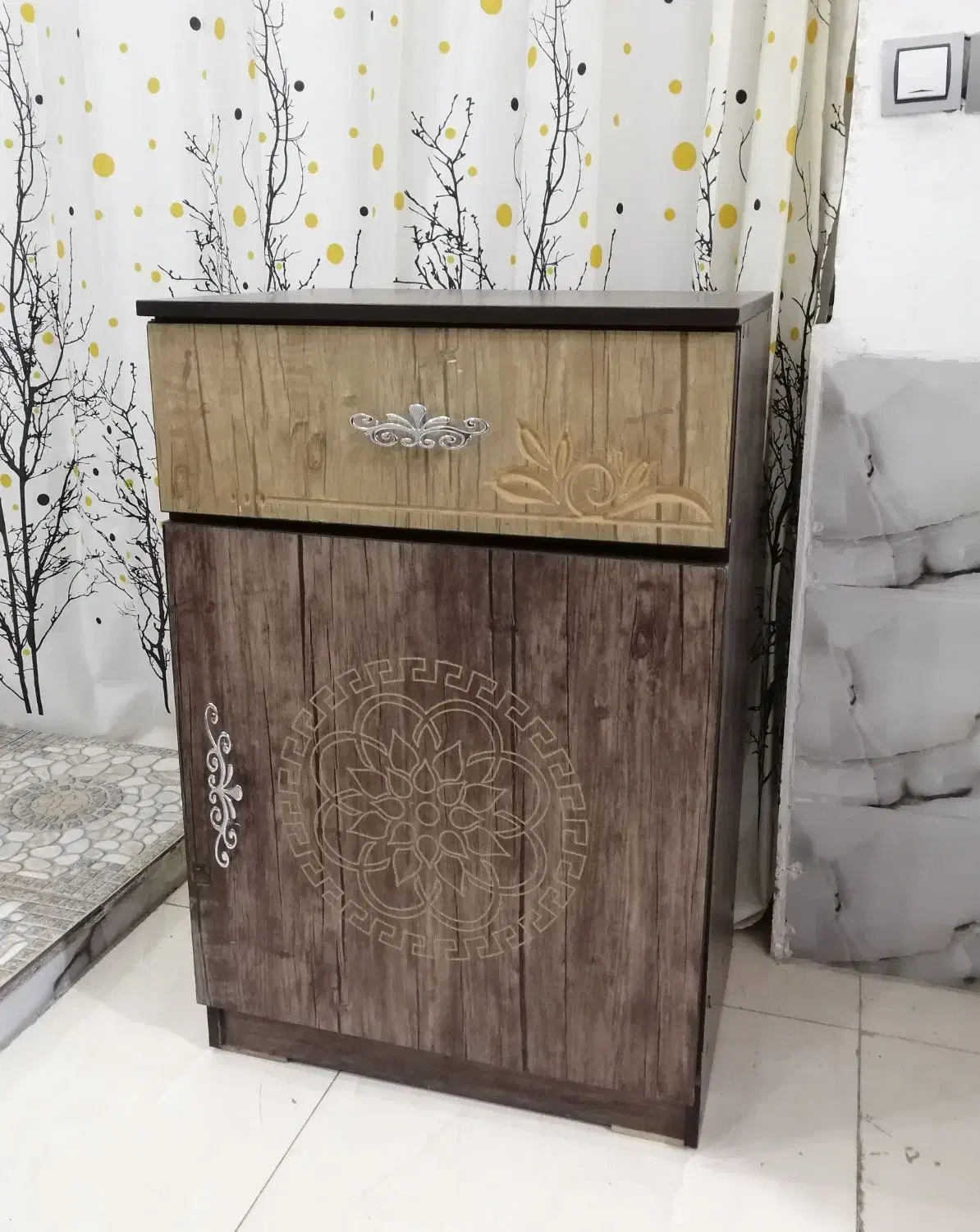 میزتلویزیون وجاکفشی یا دراور پاف نشیمن|میز و صندلی غذاخوری|شیراز, سلطان آباد|دیوار