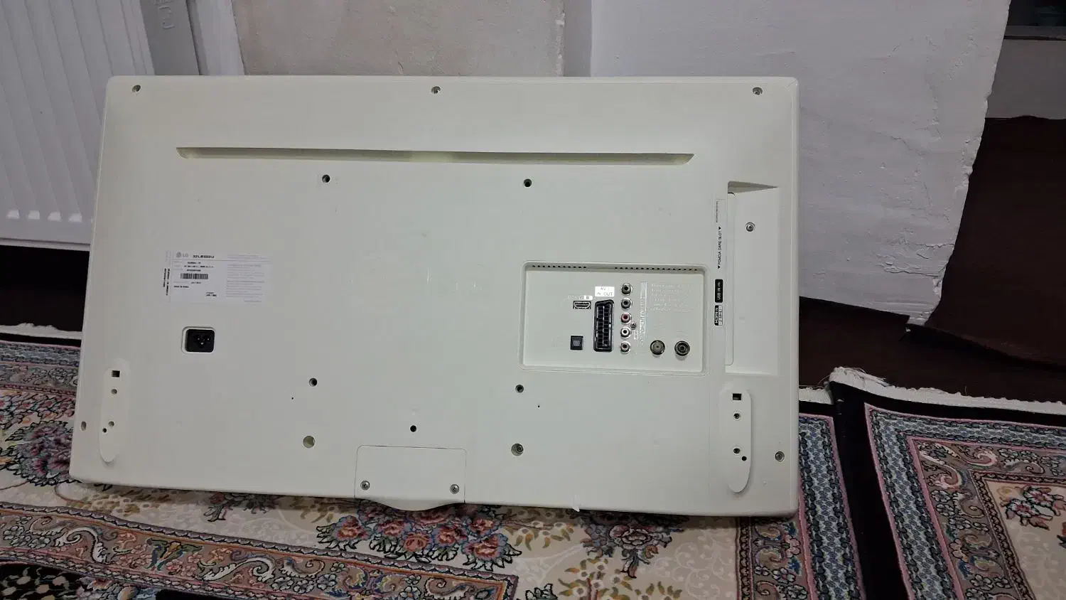 تلویزیون۳۲اینچ|تلویزیون و پروژکتور|سقز, |دیوار