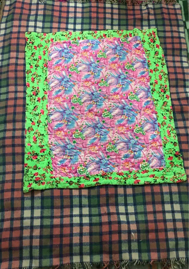 تشک و بالش پر و پنبه و لحاف|رختخواب، بالش، پتو|شیراز, زرهی|دیوار