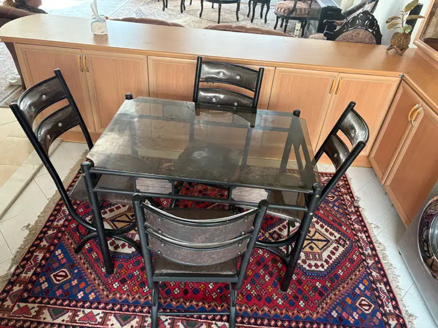 میز و صندلی غذاخوری ۴نفره|میز و صندلی غذاخوری|اصفهان, باغ زرشک|دیوار