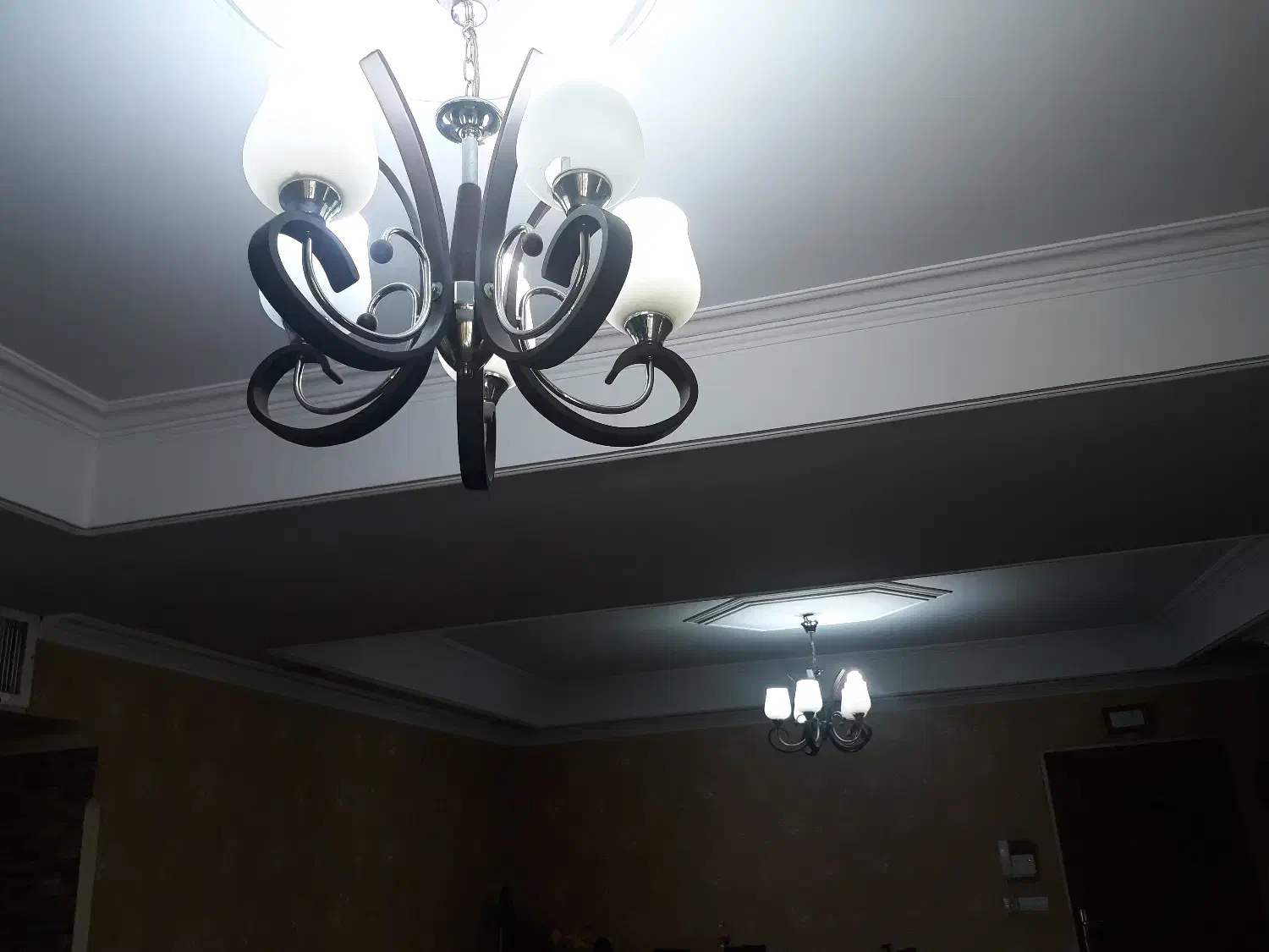 حراج تخت لوستر چرخ خیاطی میزتحریر ناهارخوری جلومبل|حراج|تهران, مرزداران|دیوار