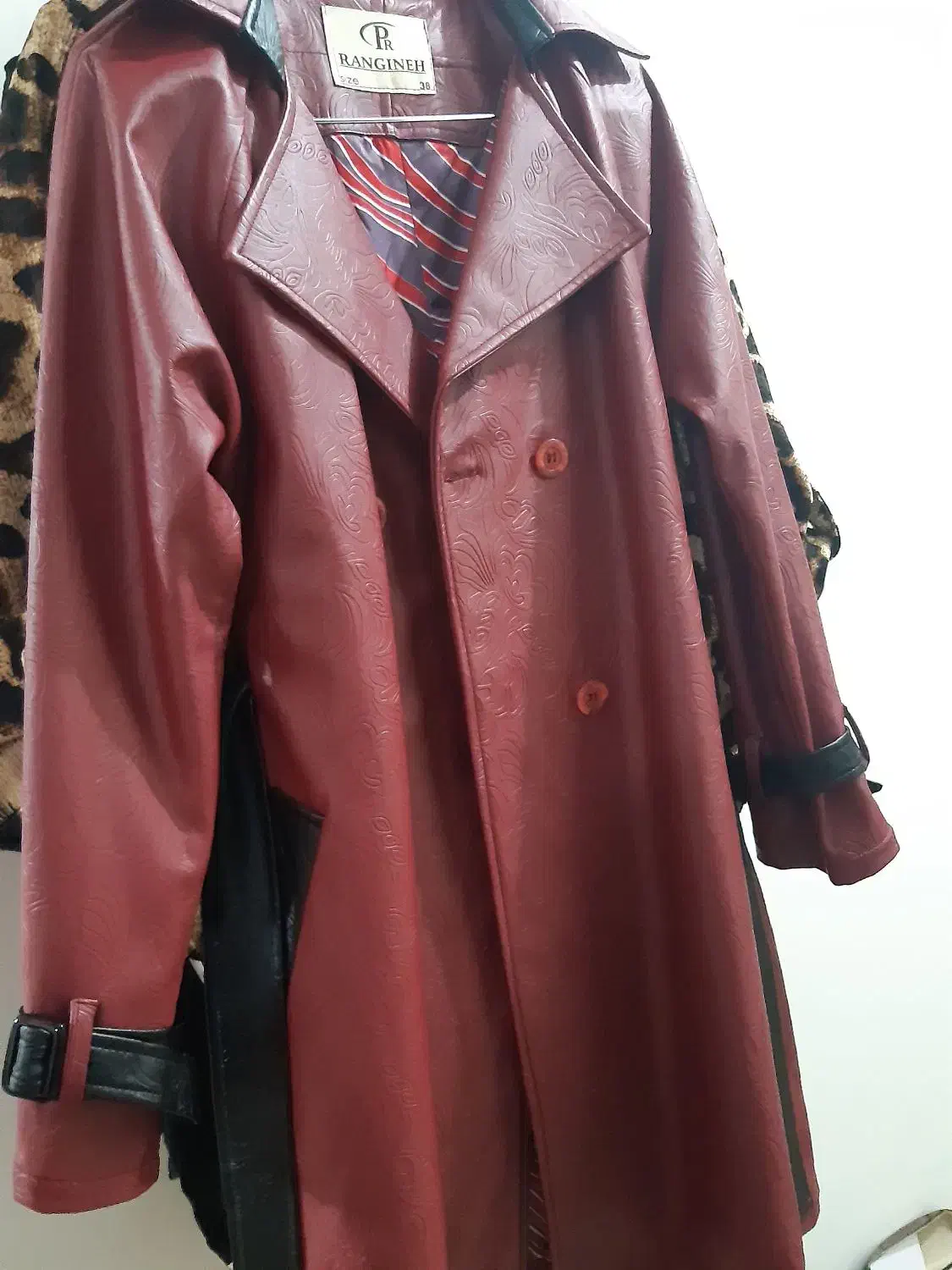 پالتو چرم|لباس|سنندج, |دیوار