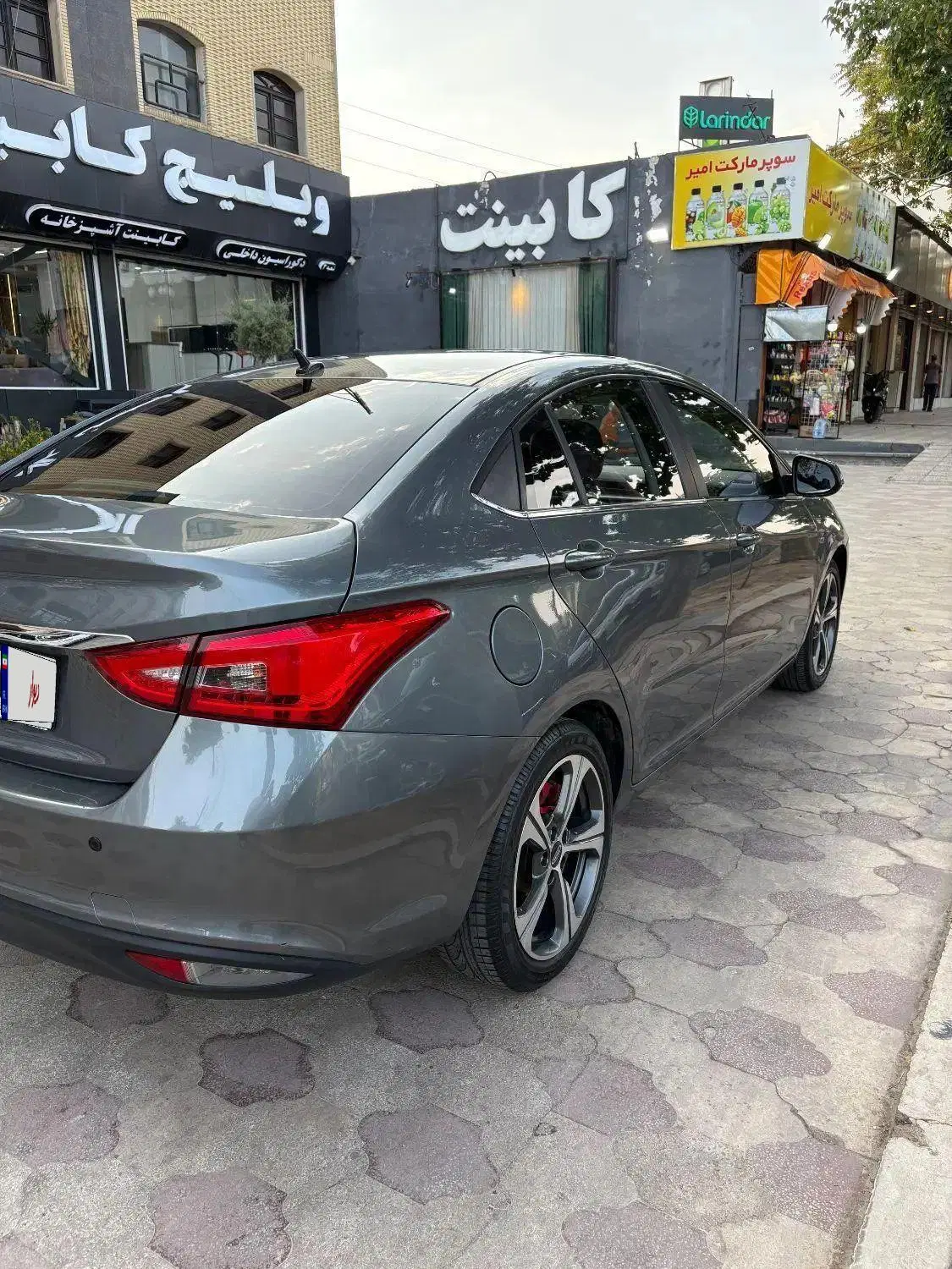 اریزو۵ مدل ۴۰۱|خودرو سواری و وانت|شیراز, فرهنگ شهر|دیوار