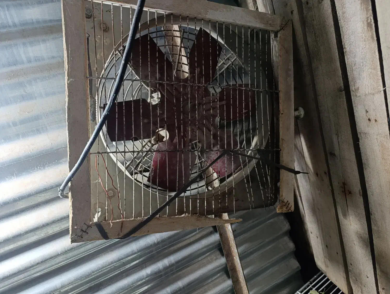 تهویه|پنکه و تصفیه‌کنندهٔ هوا|تایباد, |دیوار