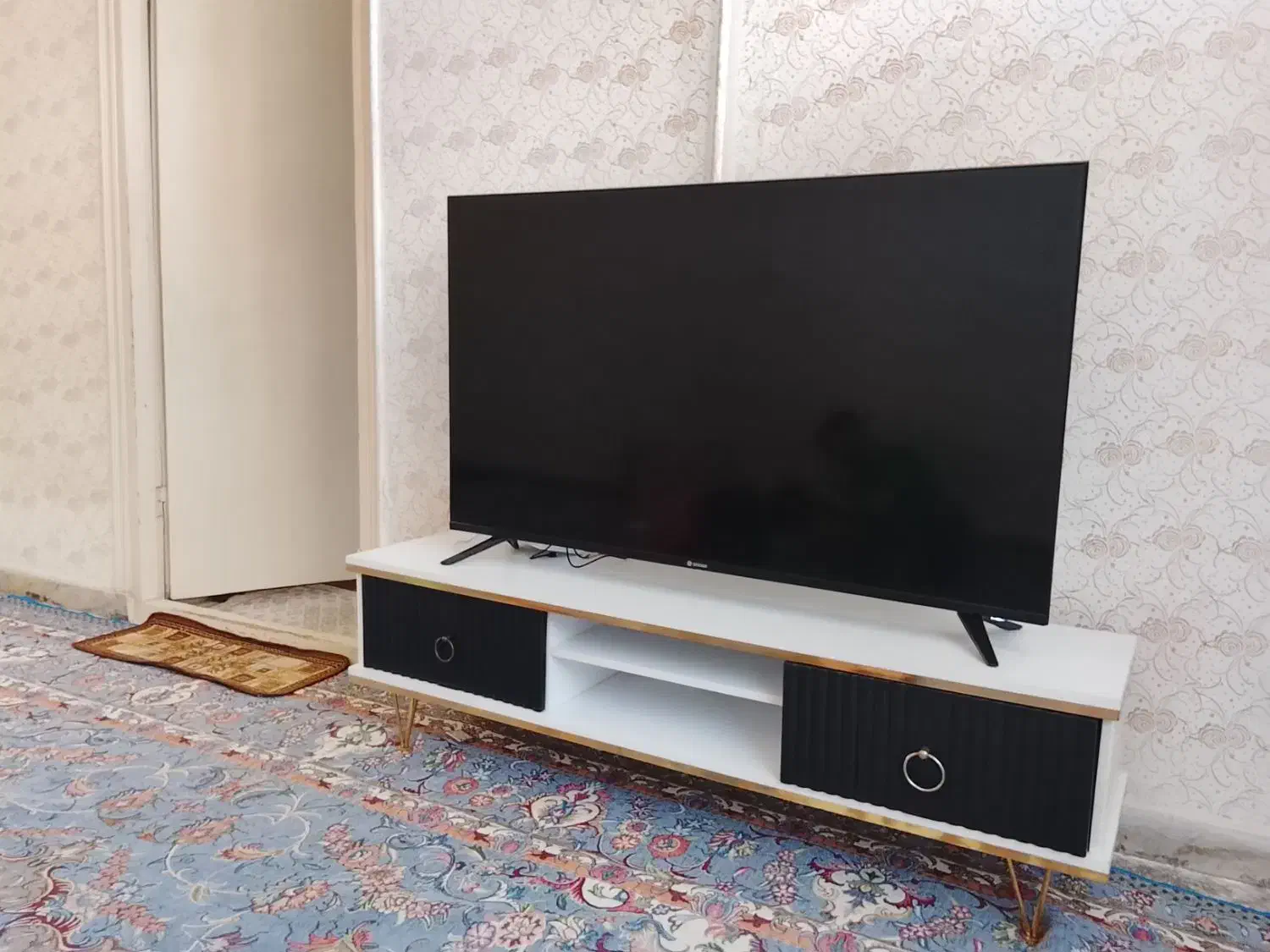 میز تیوی|میز تلویزیون|صائین قلعه, |دیوار