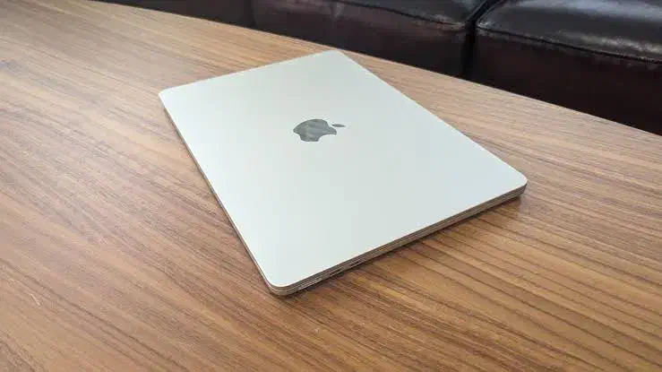 Macbook Air M4 silver 256GB|رایانه همراه|شیراز, عفیفآباد|دیوار
