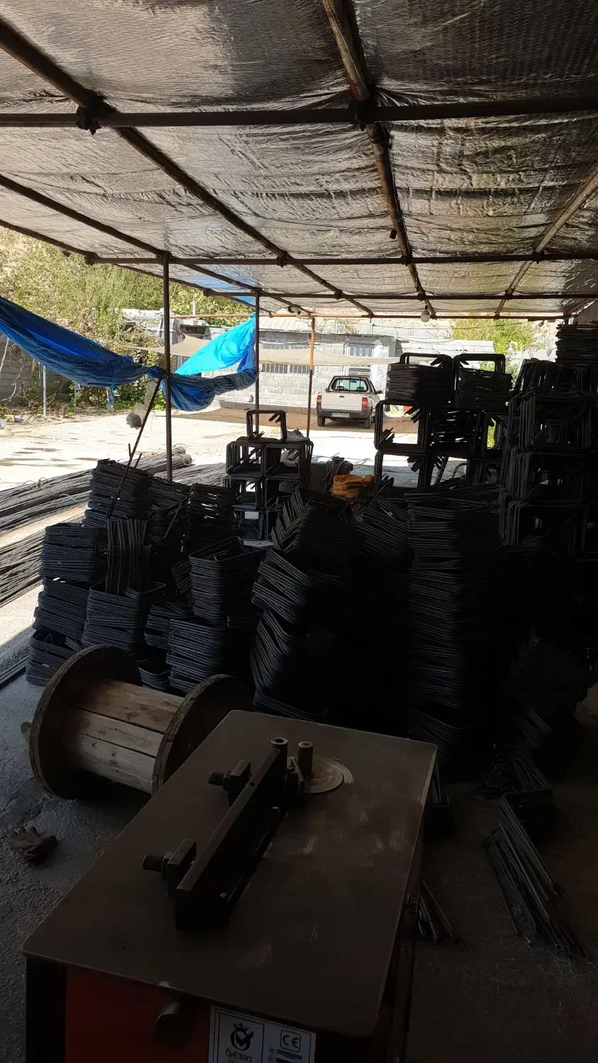 انبار حدود ۱۰۰۰متر بر جاده برق تک فاز و سه فاز|اجارهٔ دفتر صنعتی، کشاورزی، تجاری|شیراز, کفترک|دیوار