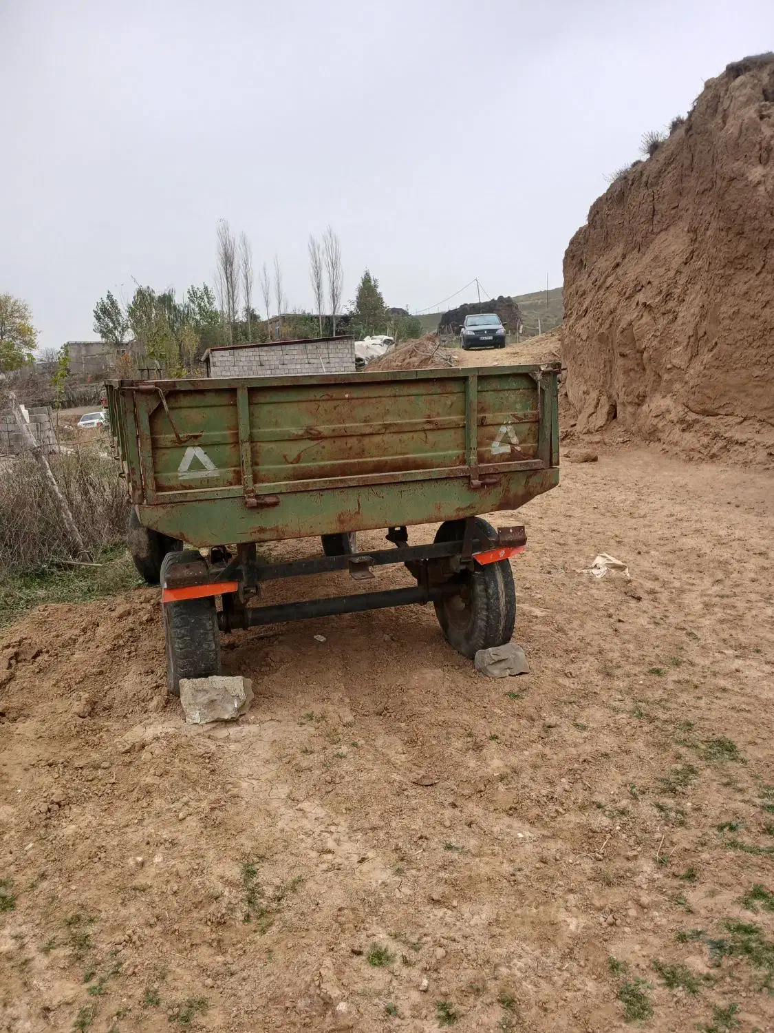 تریل تراکتور|قطعات یدکی و لوازم جانبی|انگوت, |دیوار