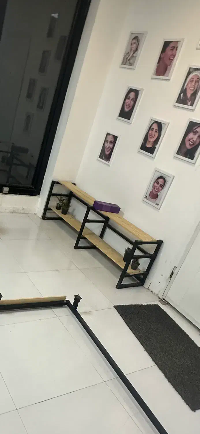 تعدادی وسایل سالن زیبایی|مبلمان خانگی و میز عسلی|ایلام, |دیوار