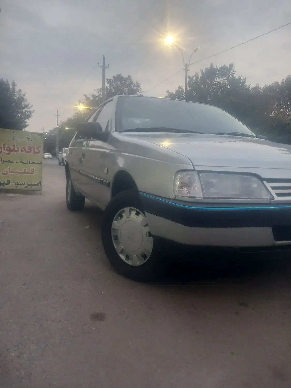 پژو 405 نقره ای 84|خودرو سواری و وانت|صومعهسرا, |دیوار