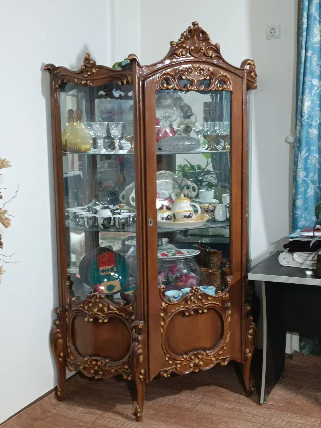 بوفه آنتیک|بوفه، ویترین، کنسول|گرگان, |دیوار