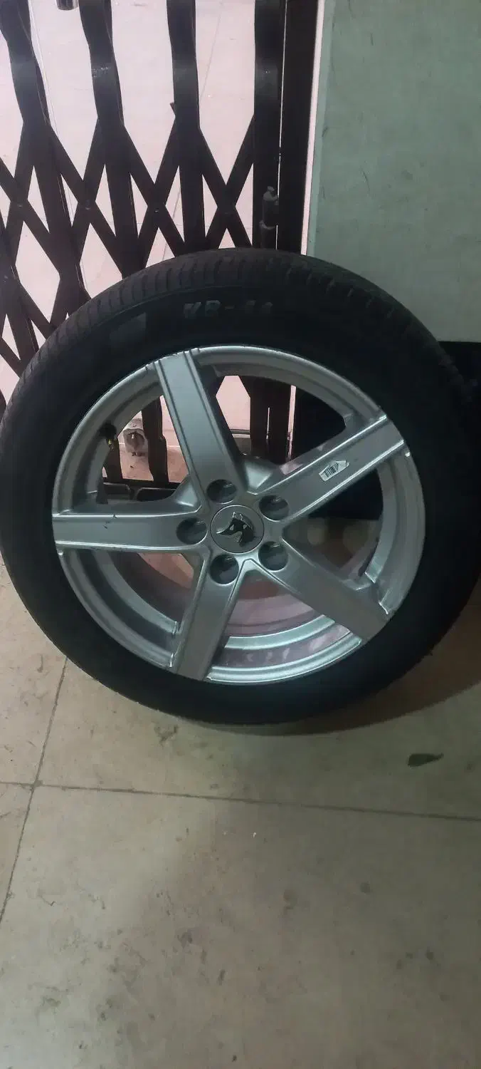 لاستیک ماشین|قطعات یدکی و لوازم جانبی|تهران, ویلاشهر|دیوار