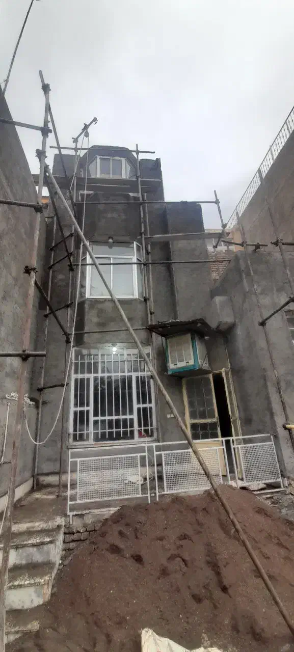 استرسیمان سیاه ونرمه .نما .شیب بندی پشت بام..|خدمات پیشه و مهارت|مشهد, کارگران|دیوار